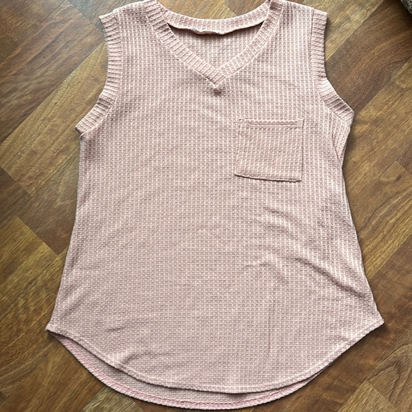 BNWOT Oversized Bombom waffle knit blush pink sleeveless V-neck - Picture 1 of 11